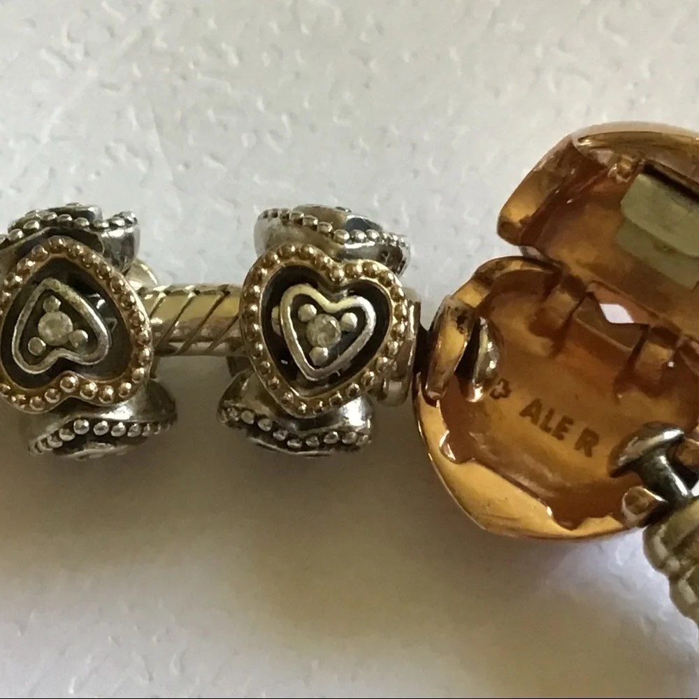 A pair of Pandora two tone charms - Picture 7 of 8